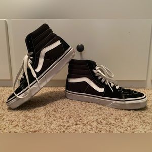 Unisex Vans Hightop Sk8-Hi Shoes | Size 6 Men’s, Size 7.5 Women’s